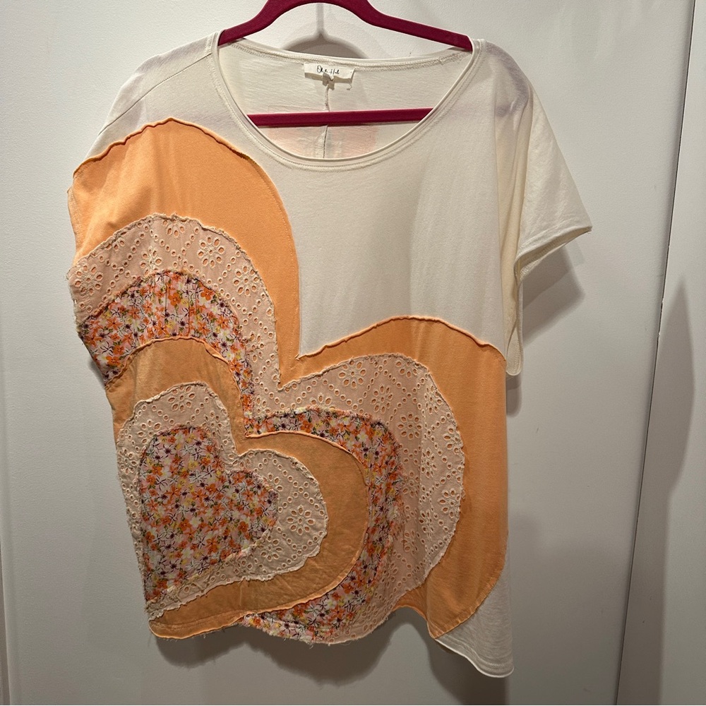 Oli & Hali Boutique Short Sleeve Top with Cream/Orange Accents - oversized fit - Picture 2 of 7